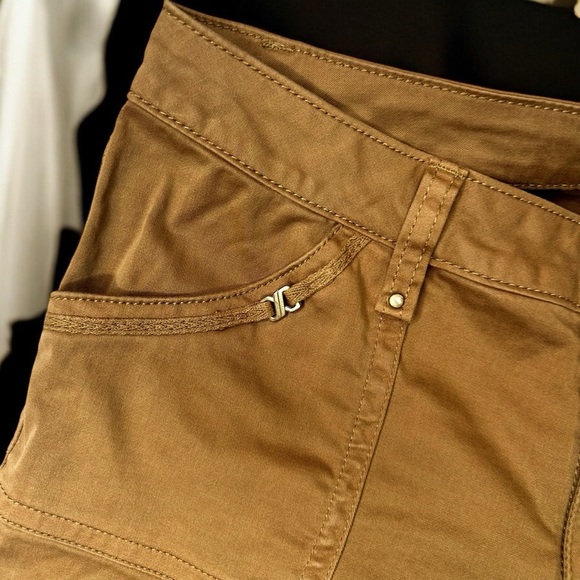 Caché Vintage Y2K Khaki Center Seam Flare Leg Pants Size 4 - Picture 5 of 13